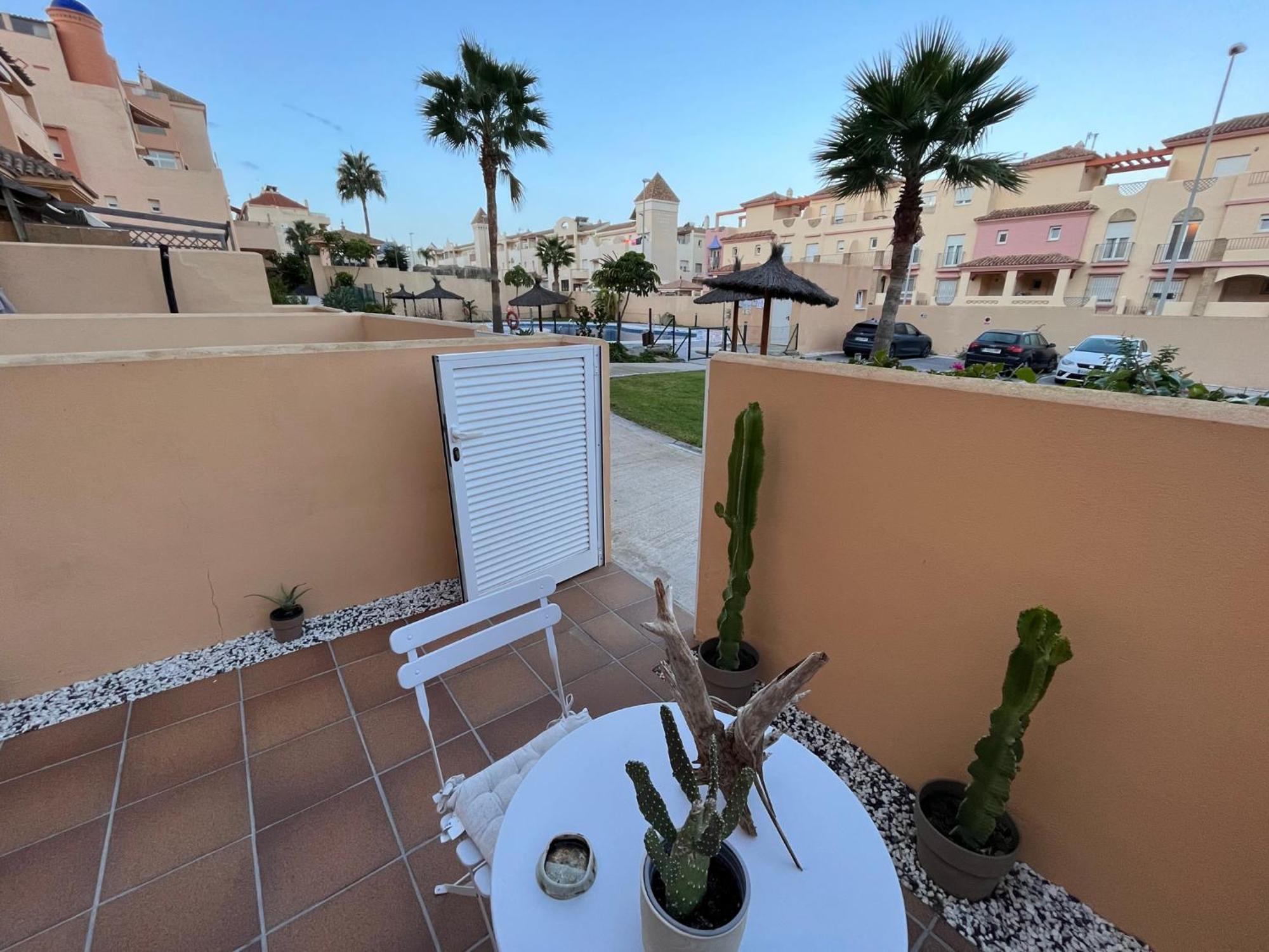 Los Lances Tarifa - Piscina Y Patio Экстерьер фото